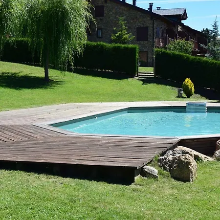 Prázdninový dům Casa Con Jardin Y Piscina. Estavar