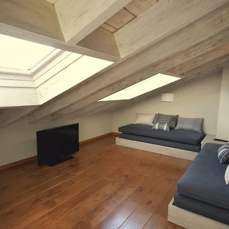 Casa Con Jardin Y Piscina.